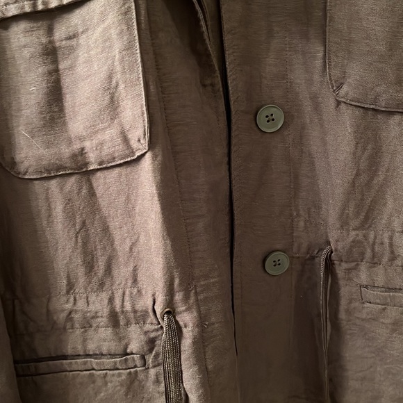 Lightweight jacket - Picture 3 of 3